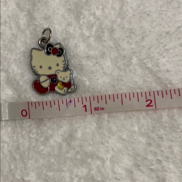 Hello Kitty Pendant - Picture 4 of 4